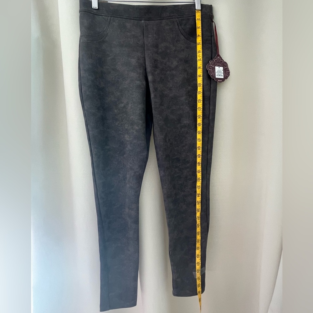 Knox Rose size Medium Gray Pants - NWT